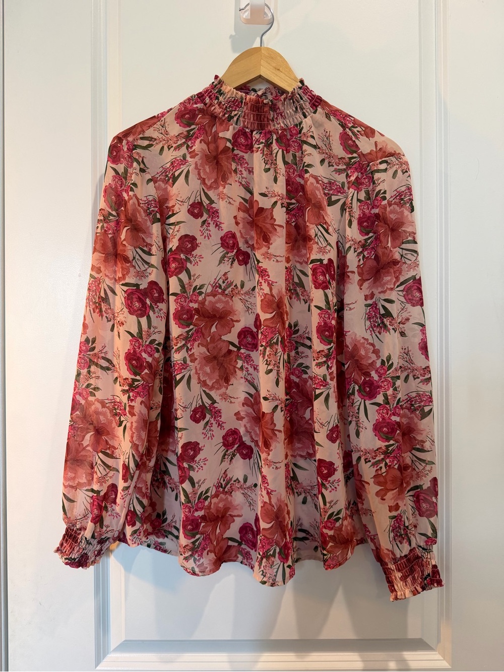 Torrid 00 Pink Floral‎ Mock Neck Semi Sheer Long Sleeve Blouse Top
